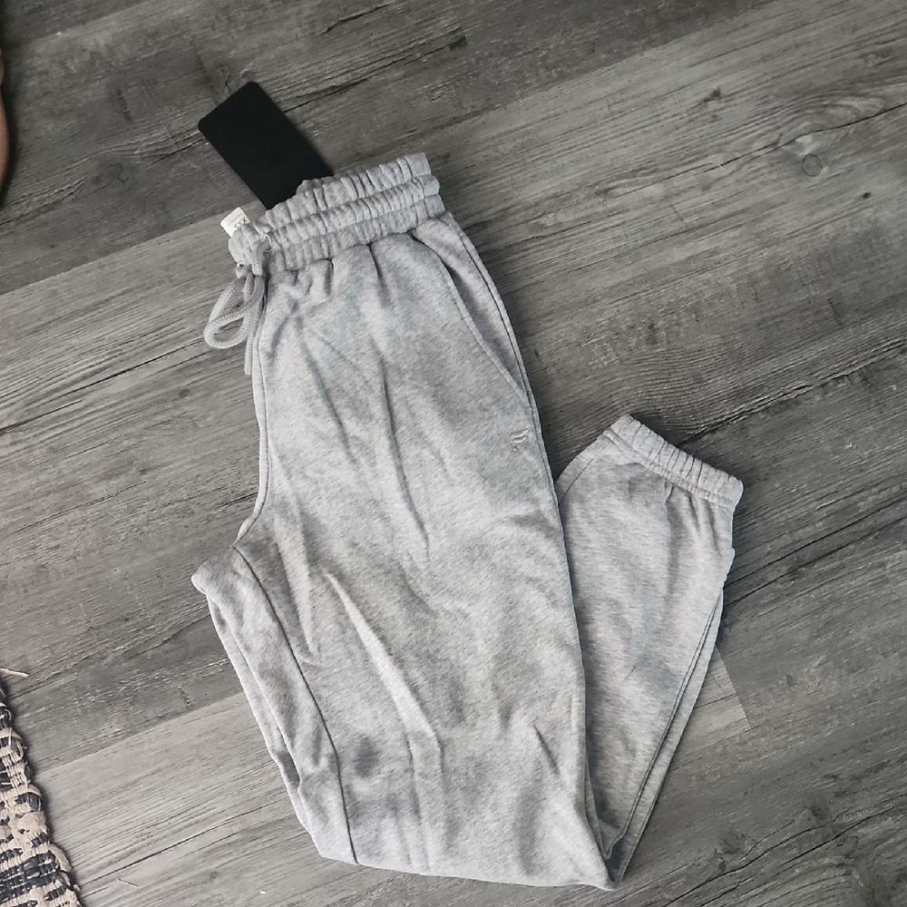 Fabletics Gray Jogger Sweatpants